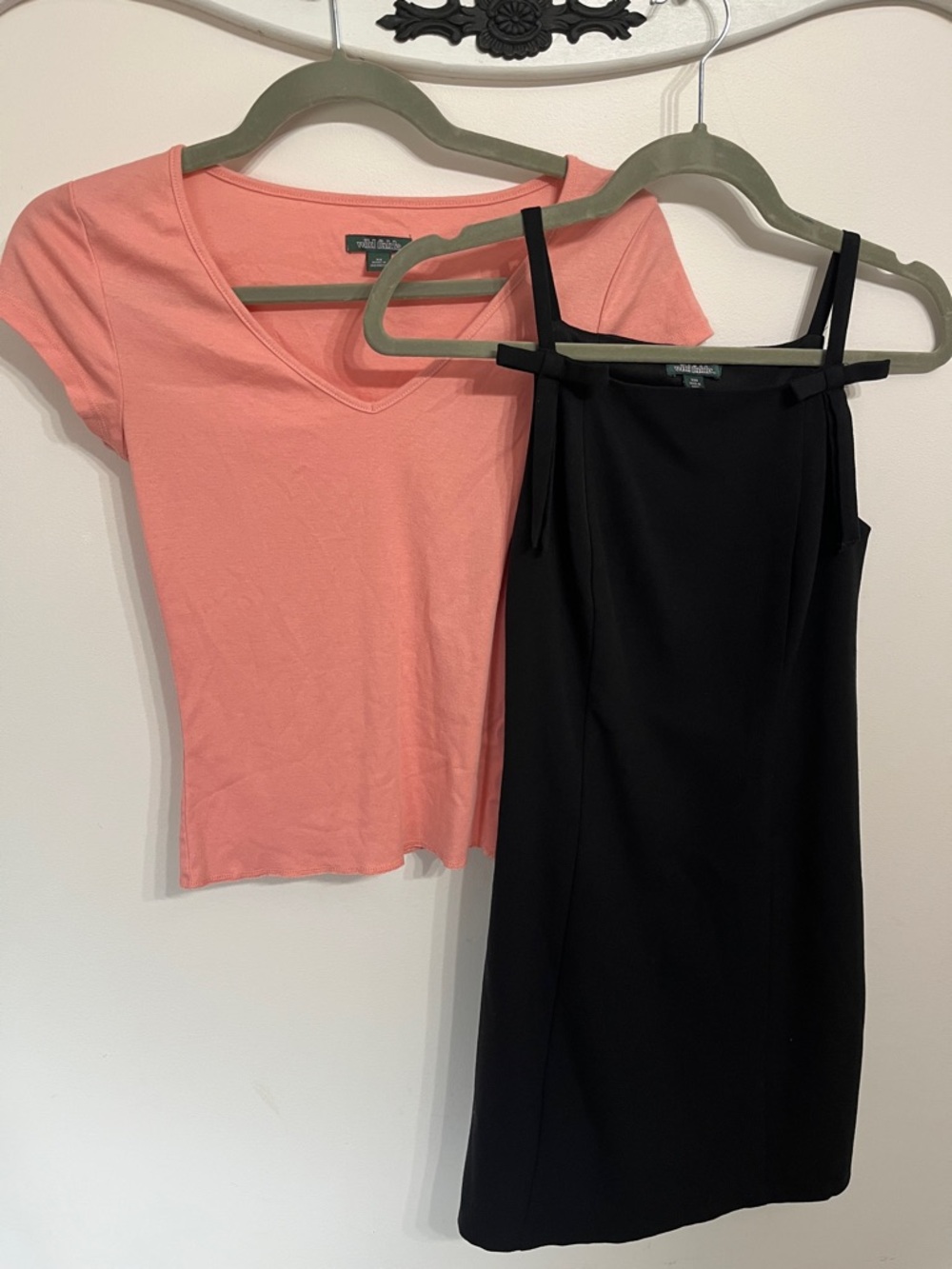💐5/25$ Pink Tee & Black Dress